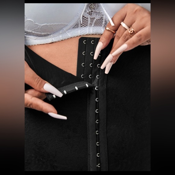 👚Plus Solid Buckle Shapewear Top Without Liner Size 2XL - Picture 4 of 4